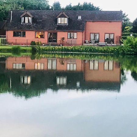Bransford Farm Fishery & B & B ภายนอก รูปภาพ