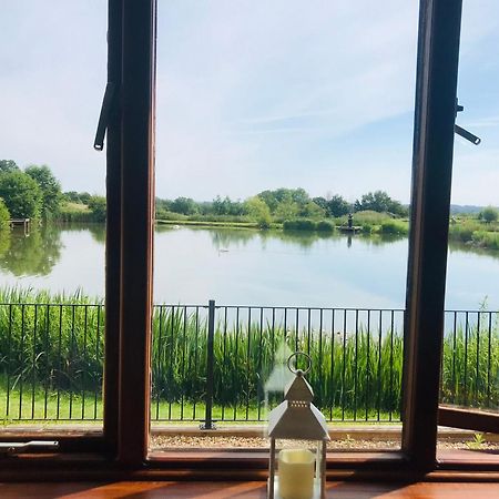 Bransford Farm Fishery & B & B ภายนอก รูปภาพ