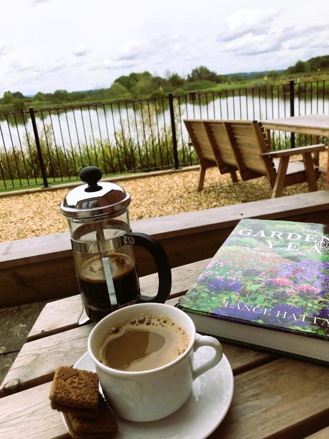 Bransford Farm Fishery & B & B ภายนอก รูปภาพ