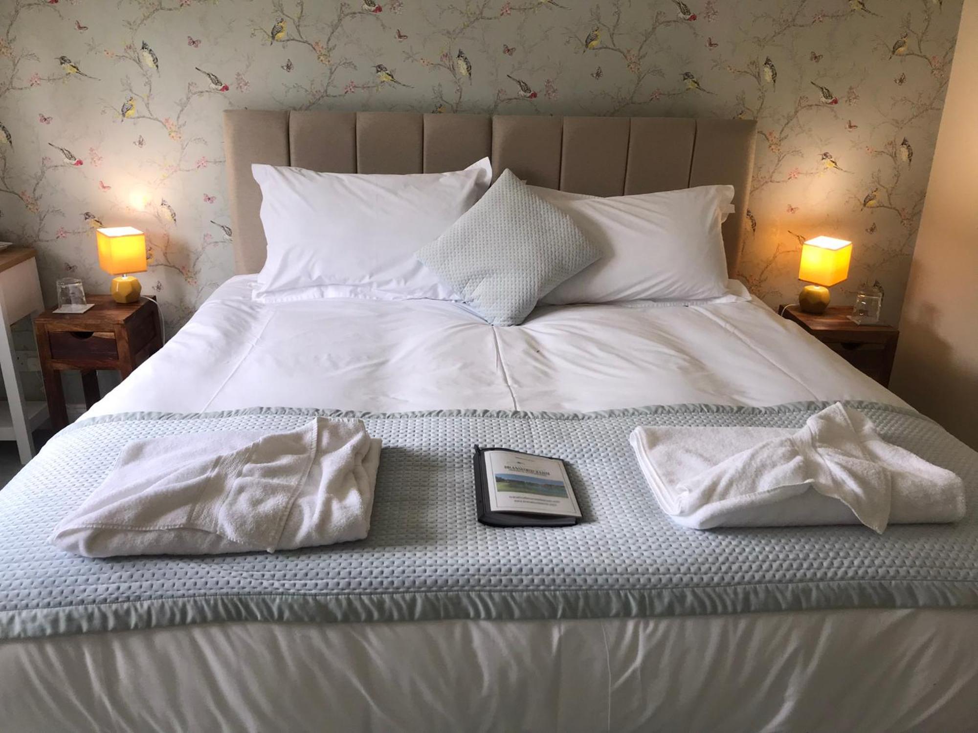 Bransford Farm Fishery & B & B ภายนอก รูปภาพ