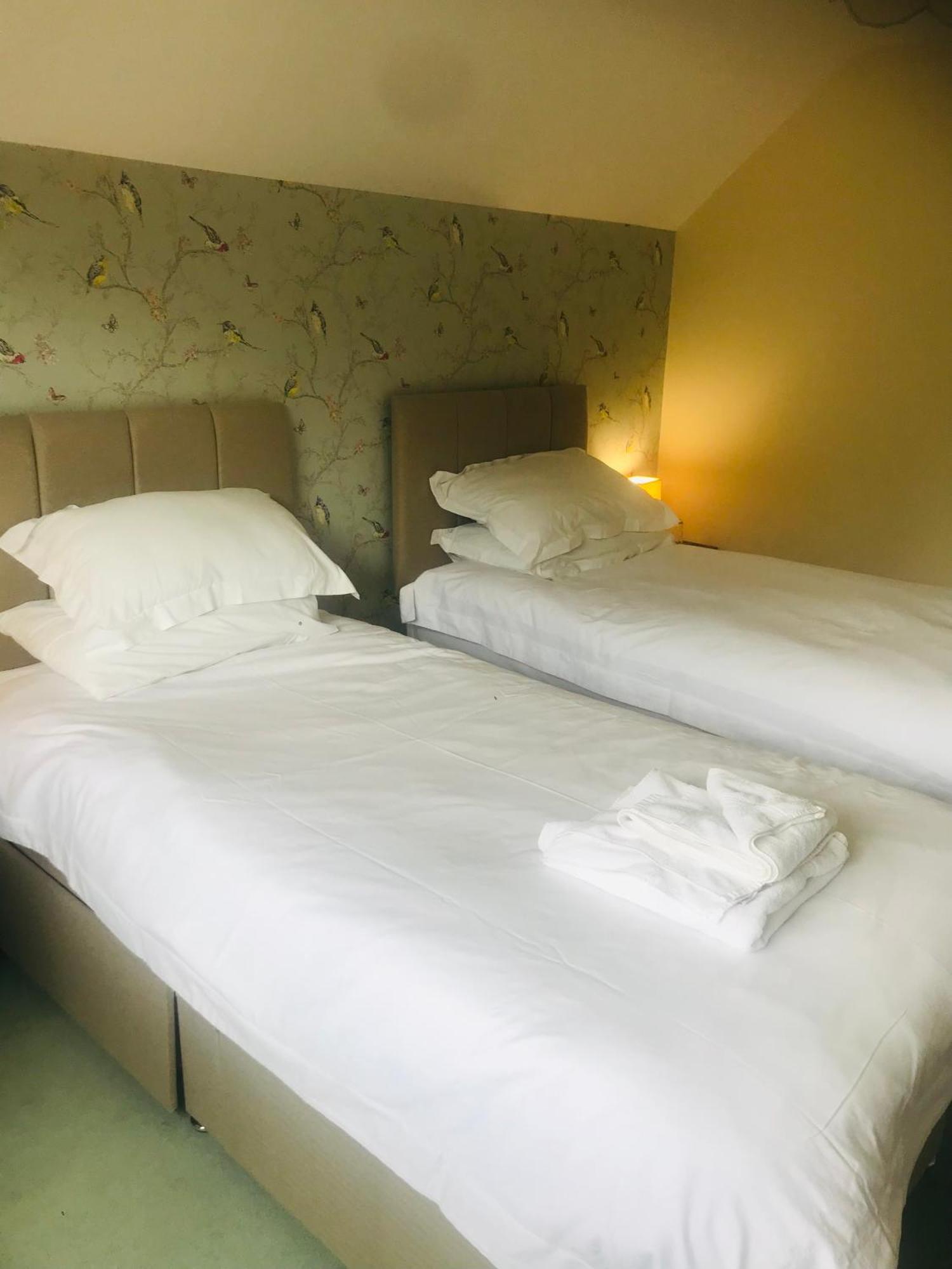Bransford Farm Fishery & B & B ภายนอก รูปภาพ